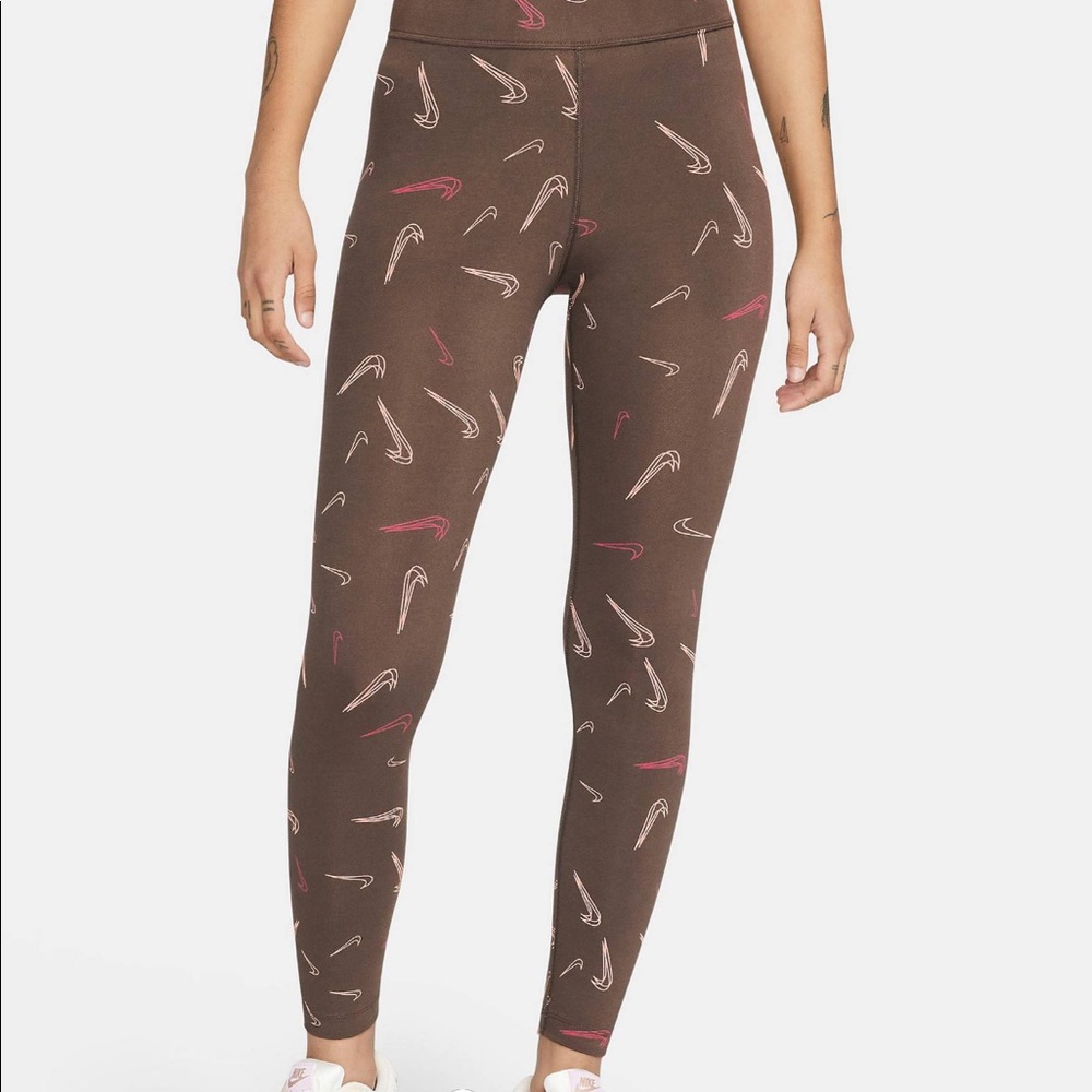 Nike Women’s High Rise tight